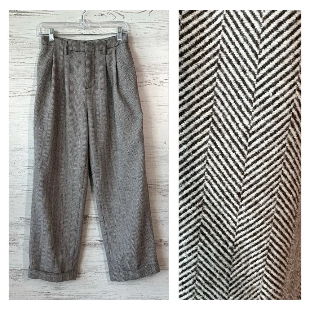 URBAN OUTFITTERS Herringbone Pleated Cuffed Cropped Wide Leg Trousers 2 Academia